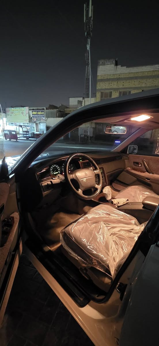 السلام عليكم راس الثور فلات دواخل عسلي تخبل مكينه وكير 3000 فيشتين تبريد وي السويج كسرتال اصل السيارة اي نقص ما بيها مصبوغه ظهر وقماره وبيها تبديل قبق مدكر خلفي باليابان فقط
رقم انبار مشروع وطني تحويل ثاني يوم السعر 88 وبيها مجال مكاني بصره 
 ***********
