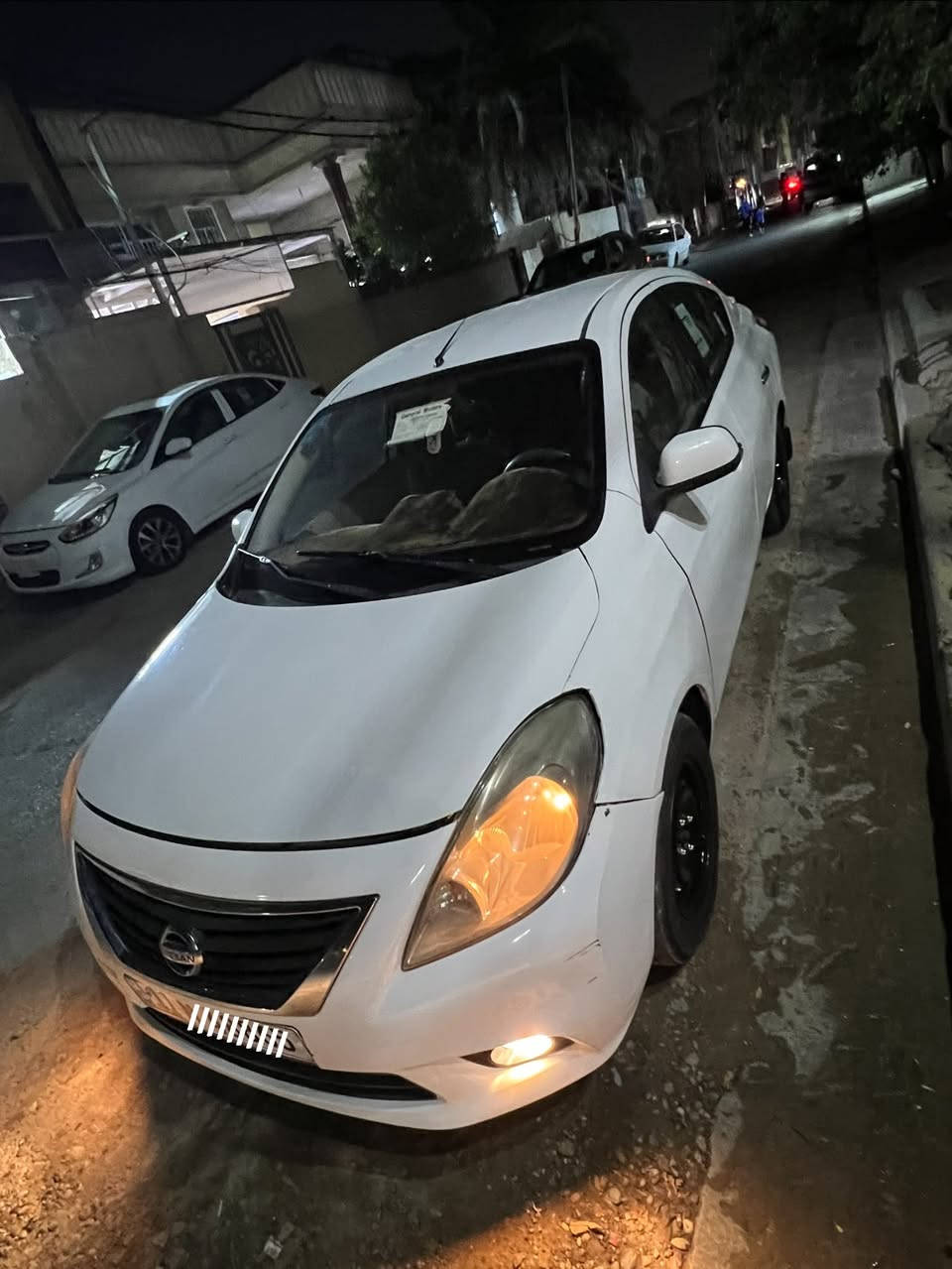 السلام عليكم نيسان سني هندي موديل 13 بسمي تحويل ثاني يوم بليته زركه الرقم بغداد اتصل عله هذه رقم *********** السعر 70 وبيه مجال مكان بغداد
