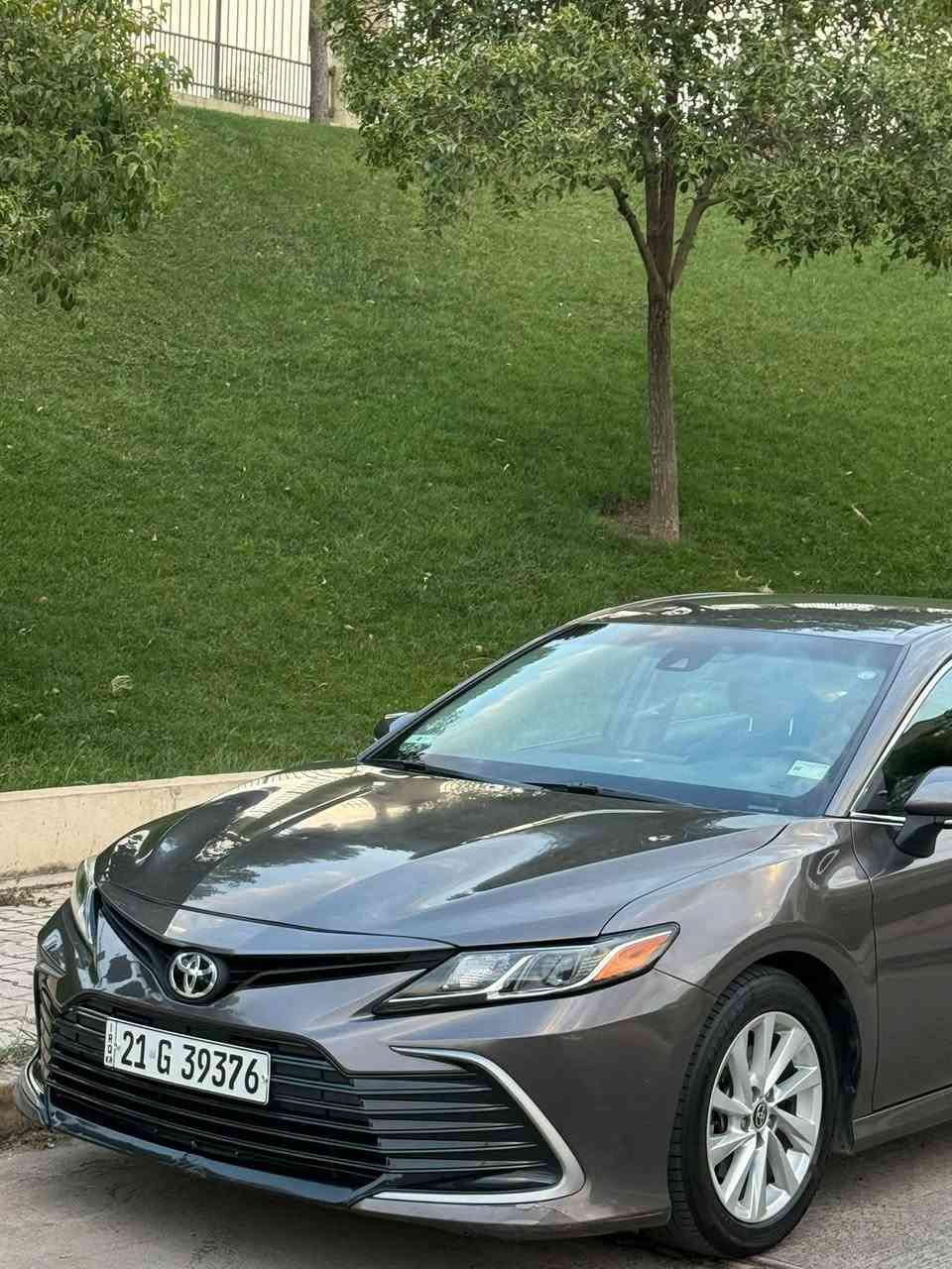 السلام عليكم ورحمة الله وبركاته
‏‎       ——— لـلـبـيع  ———

تويوتا كامري.        — Toyota Camry 

‏‎وراد أمريكي.          — ايرباك الستيرن

‏‎الموديل                —  2021  

فئة                       —   AWD )LE )

حجم المكينه         —  V4/2500 

‏‎اللون                     —  نفطي   

المسافه المقطوعه —  63.000mi  

حالة السياره.    — صبغ البنيد فقط - جاملغ تعديل بارد ( صور الحادث مرفق مع المنشور )   

‏‎المواصفات 
-كشنات اماميه تدفئه
-ستيرن تدفئه 
‏‎- شاشه كبيره تدعم نظام الأبل كار باي ونظام الاندرويد 
‏‎- كرسي السايق  بحركه كهربائيه 
‏‎-تبريد منفصل 
‏‎-تحكم ستيرن جهتين 
‏‎-تحديد سرعه 
‏‎-مانع انزلاق 
-رادار امامي 
‏‎-تحديد مسار 
- تنبيه ما قبل الاصطدام
‏‎-كامره خلفيه
‏‎باقي المواصفات المعروفه 

‏‎السعر            — 164$

رقم السياره    — السليمانيه  

‏‎موقع  السياره — السليمانية 

‏‎للأستفسار.     — ***********—***********
