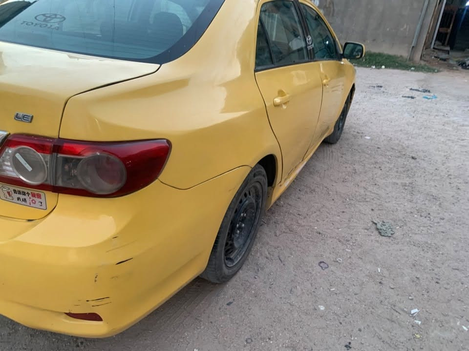 السلام عليكم كورلا موديل ٩ محدثه ١٣ بلكامل حادثها جاملغ وباب دوسه مال صدر بدايتها وربع من البنيد بيها طخه باب الخلفي مال دراجه كير قبل ٦اشهر مبدله مكينه تكص ضفيره جديده سياره حدايه نص عمر. ومبدل البدنه الاماميه لان طاكه وجانت طركع سياره مال جناي مو بياع شره باسمي تحويل ثاني يوم سعرها قفل ٧٥ عليها هيئه وغرامات تنزل من سعرها ملاحضه قلق جنطه الاصلي موجود محدثها جماليه ***********
