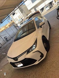 للبيع تويوتا كورلا هايبرد  موديل 2025 الشكل الخليجي  ماشيه 18 الف  سيا...