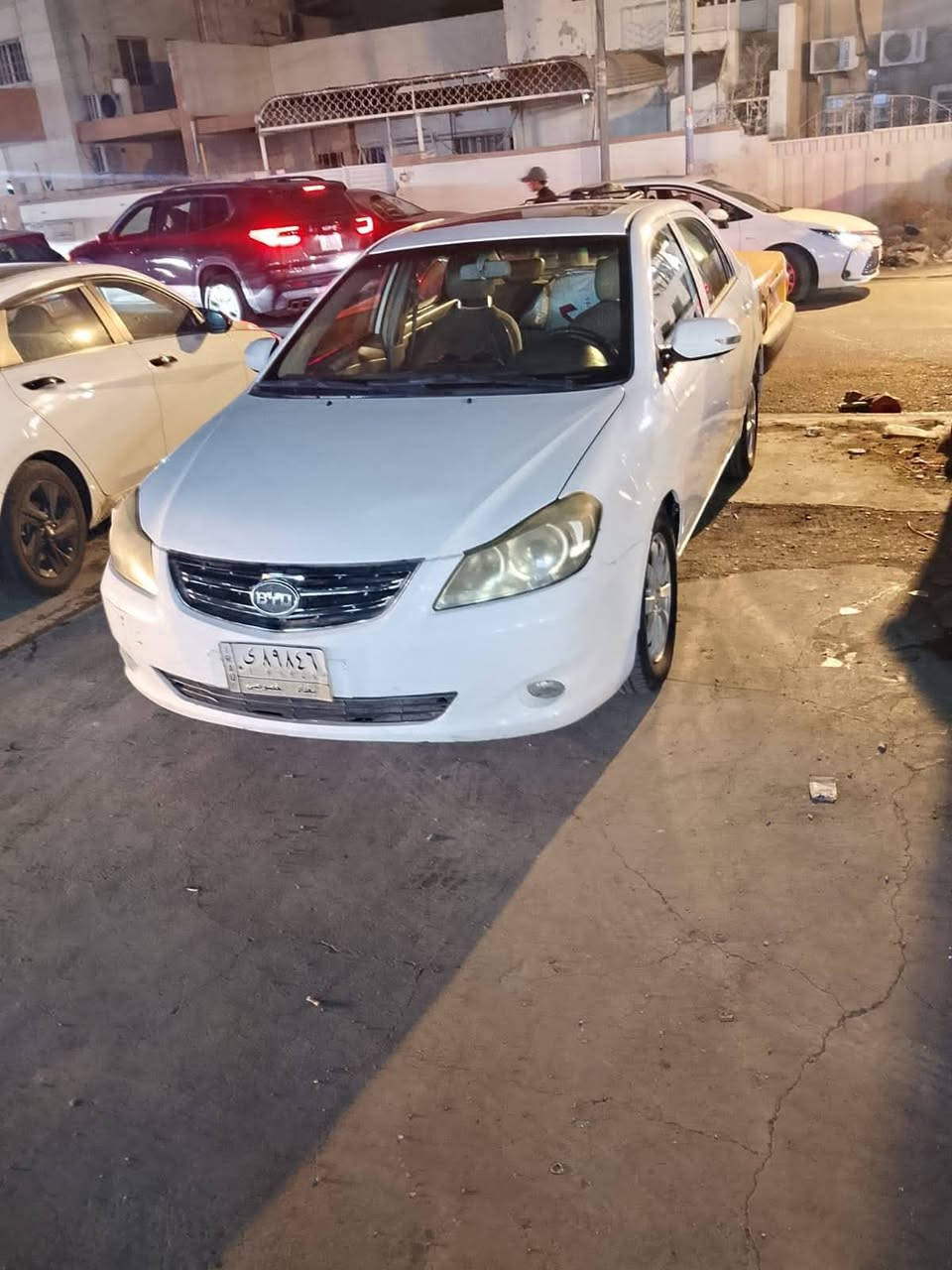 Byd 3 مكلف بالنشر اتصل عله راعيها 
مَوديل ٢٠١٣ حره رقم بغداد
محرك وكير كورلا
سياره جاهزه من كلشي
حداديه جاهزه تبريد شغال
تخم تايرات
بيها فقط كم ملاحظه بسيطه بالكشر
ضربه مبيها
***********
***********
بغداد شارع الربيعي بغداد, العراق
