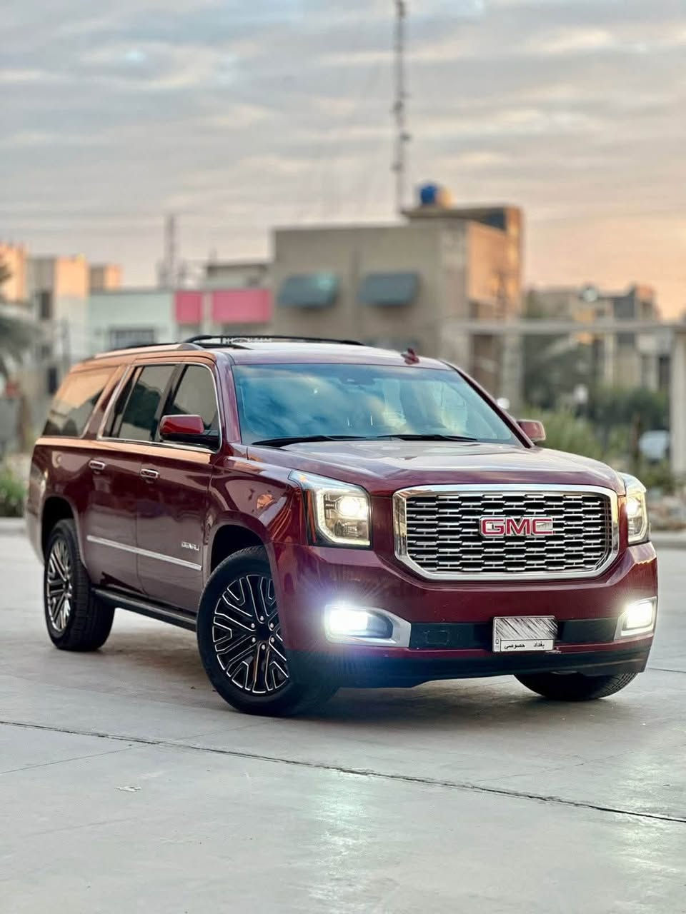 للبيع GMC يوكن دينالي اعلى فئة فول مواصفات سيارة كلش جديده 
المواصفات فول الفول 
محرك V8 6200 
داخل جلد 
فتحة سقف 
كشنات تدفئة تبريد 
داخل منفصل VIP
شاشة كبيره كامره خلفيه 
4ابواب بصمة و بصمة تشغيل 
تشغيل عن بعد 
شاشة بالسقف 
حساس امامي خلفي 
رادار امامي تحديد مسار 
رادار جانبي نقاط عمياء 
هزاز بالكشن 
ميموري لكشن السائق 
جميع الكشنات كهرباء 
لايت و بك لايت LED 
عداد دجتل 
ستيرن كهرباء 
دواسات البانزين و البريك كهرباء 
فور ويل 
اشاير بالمراية و المرايه شفط 
ويل كب كبير قياس 22 بلادي 
سيارة كلش جديده و استخدام شخصي على ايد وحده ماشيه 107 الف كيلو حقيقي شرط الفحص 
حادث السياره الجاملغ الامامي المين فقط مصبوغ شرط ماكو اي قطرة دواخل محرك كير كفاله من الفتح و التبديل دهن اصلي و بانزين محسن و السيارة خير من الله سيارة ما ابيعها شرط الفحص وين ما يعجبك رقم بغداد بسمي تحويل ثاني يوم سعر السيارة 30000$ بيها مجال للشراي مو بالتلفون فقط الي يجي و يشوف السياره و يقتنع يشلع عيوني بالتلفون ما انطي سعر قفل ابد 
للاستفسار الأتصال على الأرقام و اني حاضر 
***********
*********** متوفر واتساب 
تحياتي للجميع
