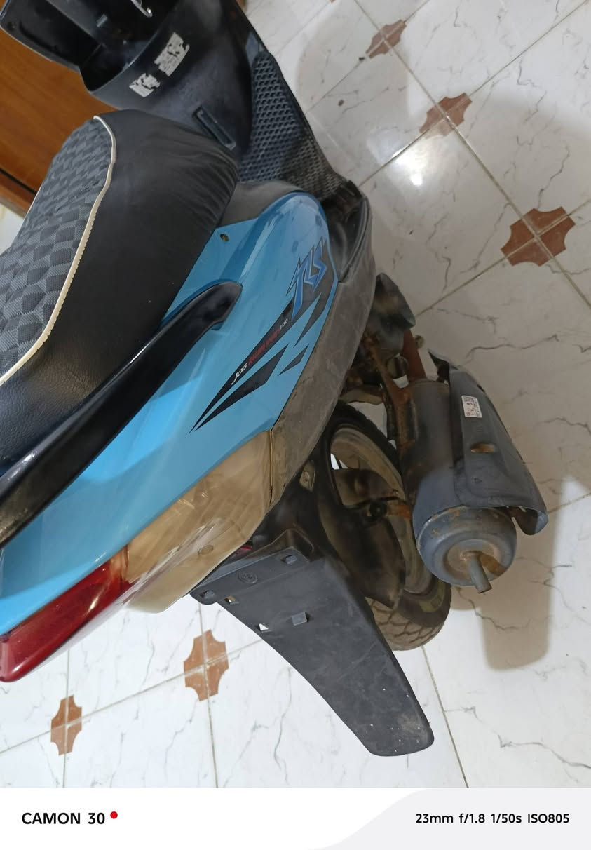 سلام عليكم دراجه ماكس عدله للبيع نضيفه وحلوه شغاله من طول الطول سلف هندر كهربائيات كله شغاله بوشه 50بلاد سعر 550 شراي اتصل على رقم مكاني شارع الزديناويه قرب شركه الهنديه ***********

نص مكتوب في الصور:
- CAMON 30 23mm f/1.8 1/50s ISO496
- CAMON 30 • 23mm f/1.8 1/50s ISO729
- CAMON 30 • 23mm f/1.8 1/50s ISO590
- CAMON 30 • 23mm f/1.8 1/50s ISO805