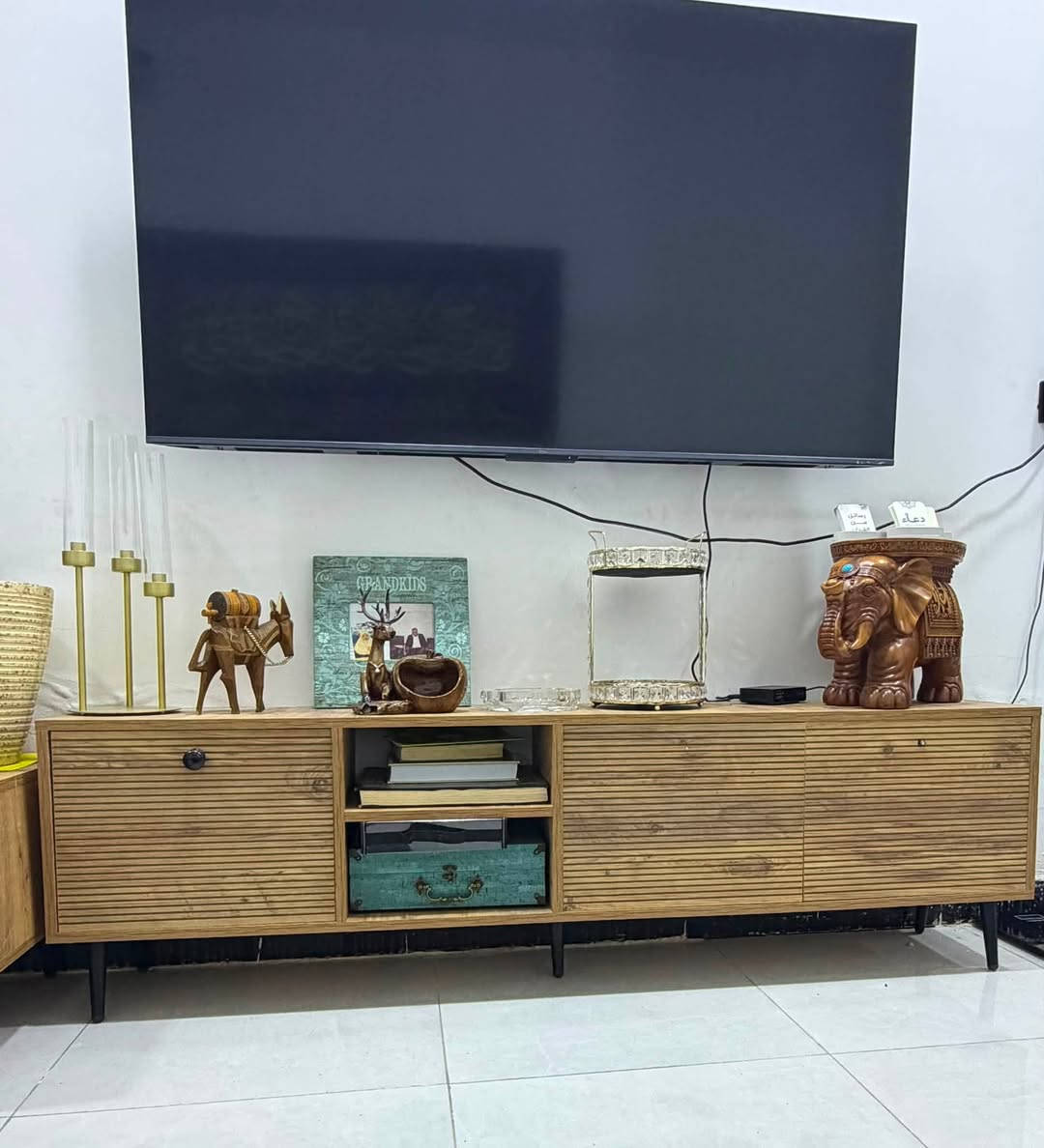 غراض نظيفه مستخدمه قليل للبيع اسعار مناسبة للتواصل على الرقم 
***********
