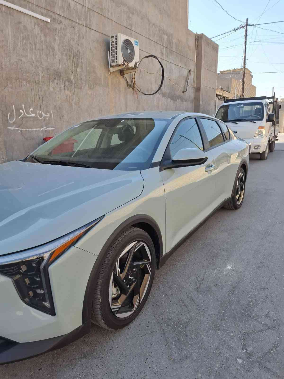 يالله السلام عليكم
للبيع كيا K4 موديل 2025
حادث موضح في الصور
لون سمنتي مميز
رقم بغداد باسمي تحويل ثاني يوم
مواصفات بصمة تشغيل عن بعد تحكمات جهتين رادار امامي وخلفي وجانبي نقطة عمياء شاشة تدعم كار بلي كشنات كهربائي تبريد ثلج السيارة ماشية ٣الاف زيرو
السعر 170 للاستفسار *********** المكان بغداد البلديات

نص مكتوب في الصور:
- 000-43671805 - 11/11/2025 - IAA Inc.
- 000-43571805 - 11/11/2025 - IAA Inc.