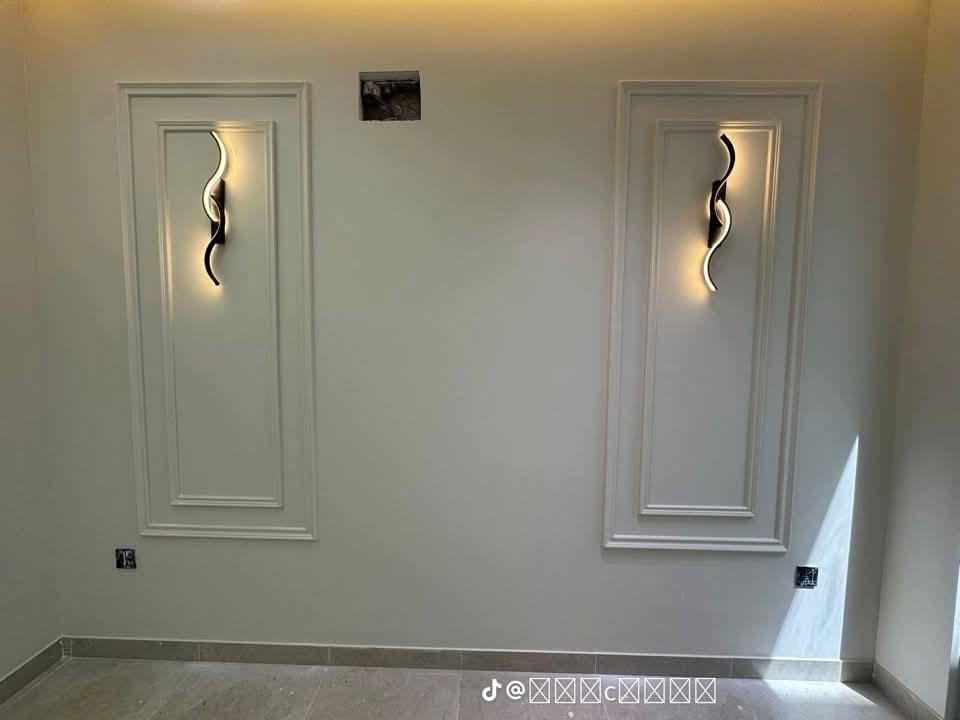 على بركة الله❣️ احد اعمالنا في بغداد
عروض تشك الكاع واحدث تصاميم 🏛🏚🏡
 ديكورات جيبس+سقوف ثانوية
 بديل الرخام وبديل الخشب 
صبغ +ورق جدران 
مع شروط الضمان 
هدفنا /دقة في العمل 
سرعة في الانجاز ✈️✈️
ترميم كافت انواع بيوت قديمه ورطوبه
للاستفسار مراسلة  الصفحة اوالاتصال
واتساب ***********
