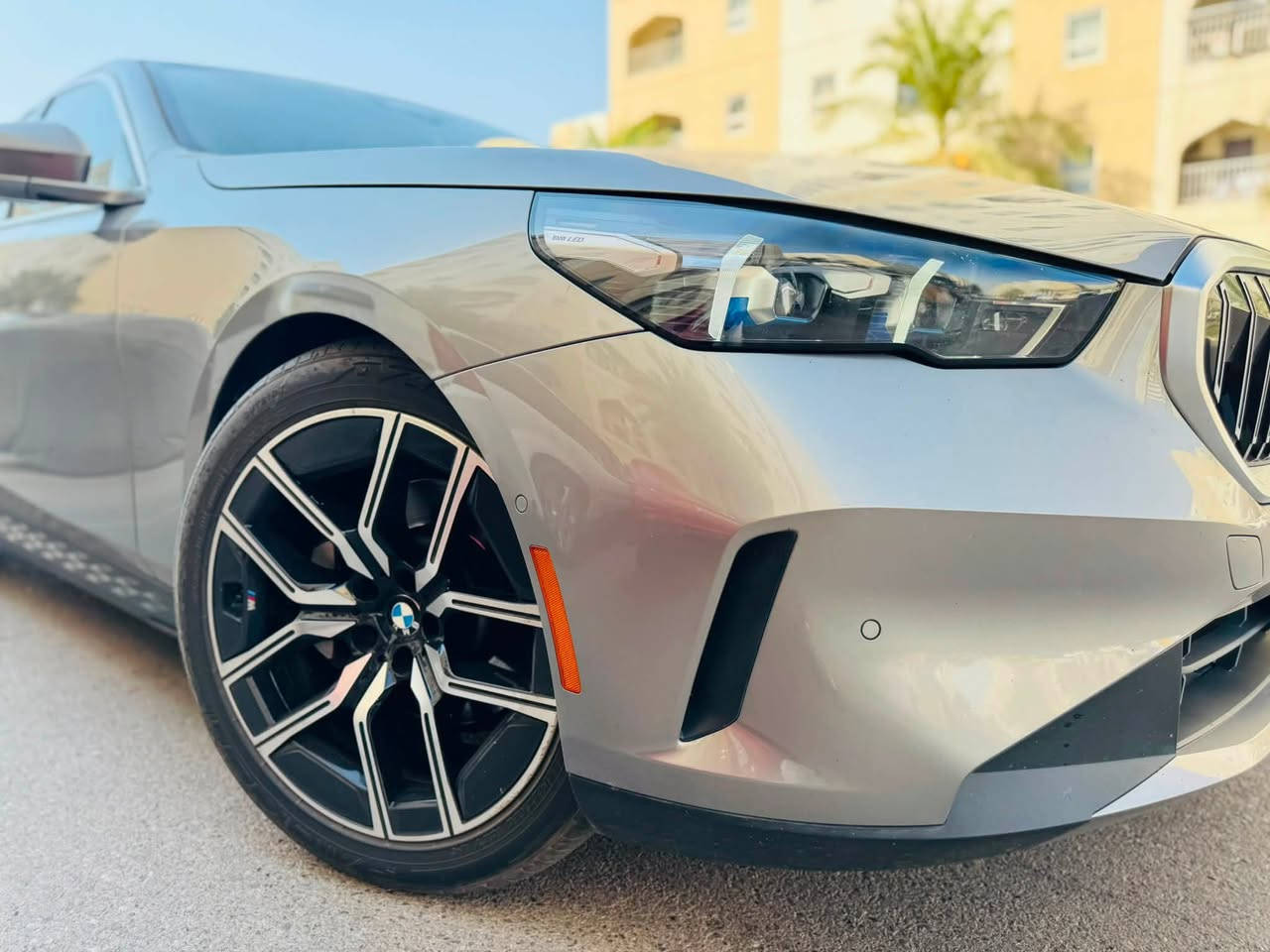 للبيع
BMW 530 i luxury 2024
موديل 2024 
Clean Title
المواصفات 
- داتاشو 
- ⁠خمس كامرات🎥
- ⁠فتحة سقف 
- ⁠بصمه تشغيل وابواب دخول ذكي 
- ⁠شاشة متصلة تدعم كار بلي 
- ⁠مخارج تكييف ذكية 
- ⁠انارة داخلية متغيرة 
- ⁠رادار امامي وخلفي وجانبي 
- ⁠حساس امامي وخلفي 
- ⁠كشنات جلد وتدفئة وتدفئة ستيرن 
- ⁠خزن ميموري 
- ⁠سستم صوت هارمن 🎧 
- ⁠ستيرن كهرباء 
- ⁠شحن لاسلكي 
- ⁠مود درايف 
- ⁠مري شفط وقلاب ونقطه عمياء 
- ⁠انارة ترحيب 
- ⁠قفل وفتح عند الاقتراب 
- ⁠جنطه كهرباء ( تفتح بالقدم )
- ⁠لايتات داينمك اوتو 
- ⁠التحذير بالاهتزاز عند انعكاس المسار

طبعاً السيارة بيها هواي مواصفات وجديدة جداً بالعافيه الي تصير من نصيبة .

السيارة ( كلين تايتل ) كفالة عامة من كلشي من الدعاميه للدعامية لاحادث ولاصبغ ولابارد ولا اي شي - بعدها على وضع الشركة 
ماشية 44 الف 

مكان السيارة بغداد -  زيونة 
***********

