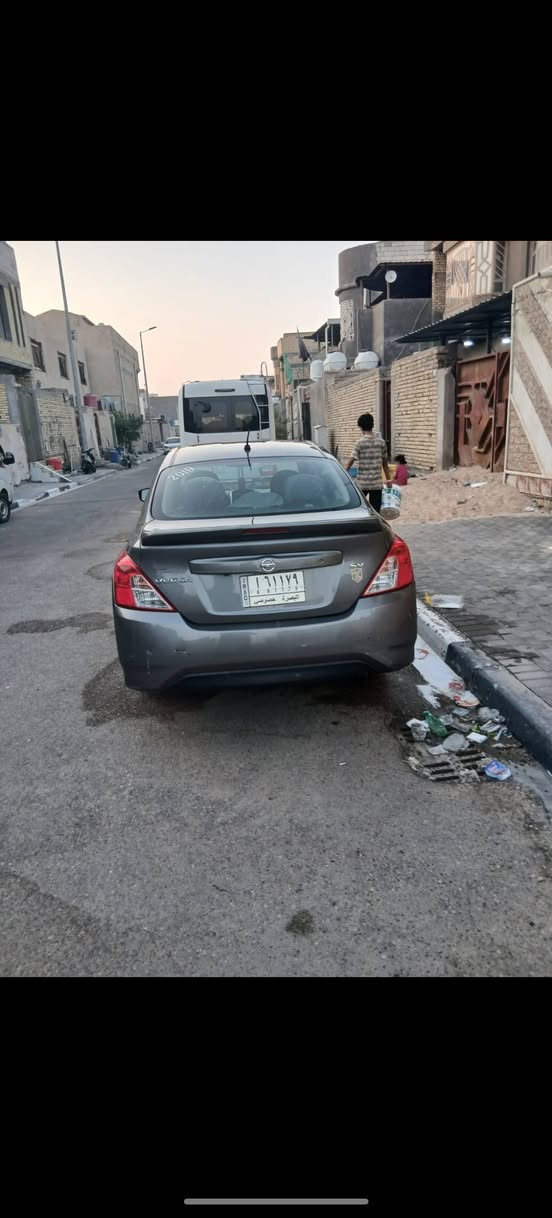 نيسان فيرسا 2019 بسمي رقم بصره تخم تاير سياره نضيفه بيها  2 باب مصبوغ بدون تبديل بنيد تبديل أصلي وجاملغ  تبريد ثلج دوشمه جديده سياره جاهزه  حداده جديده رقم *********** سعر 80
