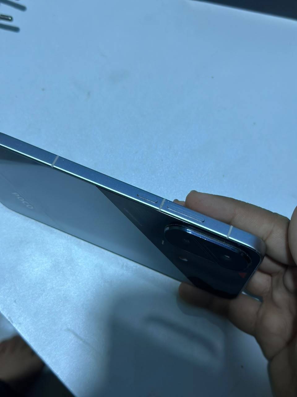 بوكو اف 7 • ذاكرة ٥١٢ • بطارية ٩٦