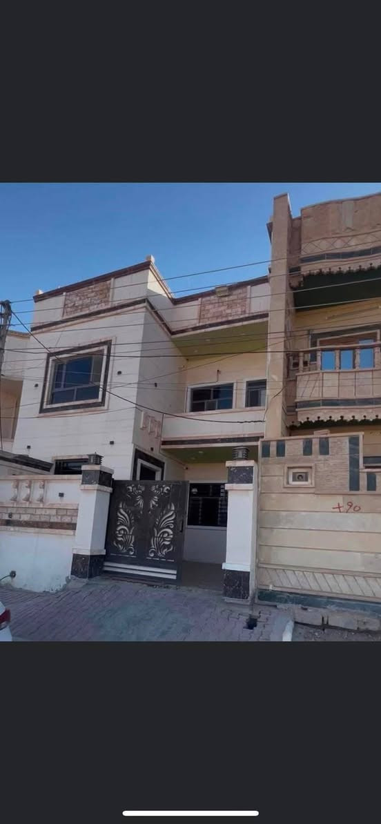 🏡 **للإيجار – دار سكنية في تكريت / القادسية – شارع الكراج مقابيل يوسف الجعفري ابو الملابس**
✅ طابقان
✅ المساحة: 150  م² وجه 7 ونص
🛏️ 3 غرف
🛋️ صالة
البيت كلش نضيف

💰 **بدل الإيجار: 400 ألف دينار شهريًا**

📞 للاستفسار:
***********
***********
🏡 **للإيجار – دار سكنية في تكريت / القادسية – شارع الكراج مقابيل يوسف الجعفري ابو الملابس**

