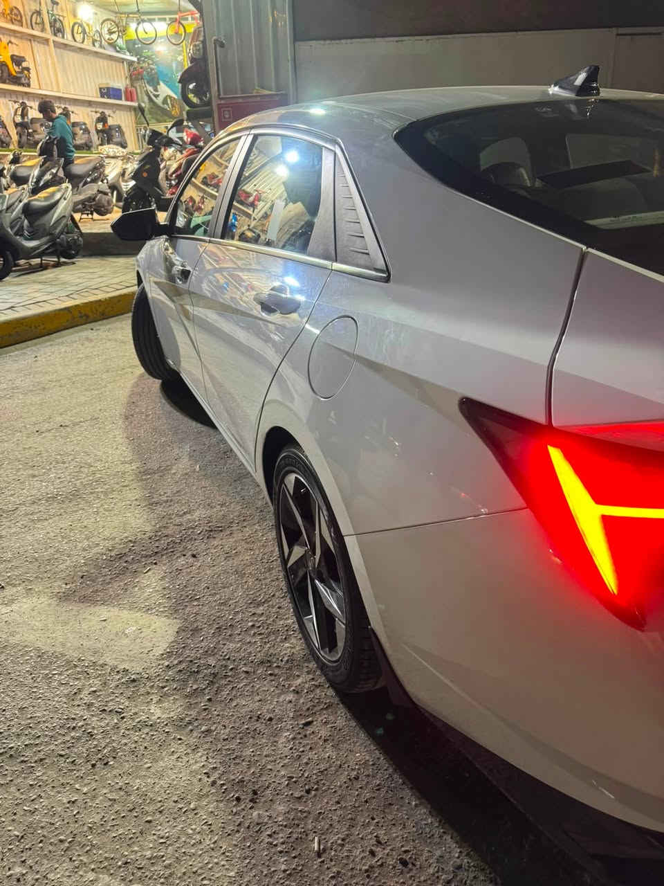 الانترا خليجي موديل 2022
لون ابيض
المواصفات:-
مكينه 2000دوش
تشغل بصمه 
تشغل عن بعد 
اشاير بالمري
مري كهرباء
فتحه سقف
حساسات امامي خلفي
كشاف ضبابي
كامره دواره 
وباقي المواصفات المعروفه
ماشيه 68000الف
رقم الهاتف:-
***********
مكان سياره بغداد 
السعر 165وبيه مجال
وبيه طخه بالباب سكن طخه خفيفه ما مصلحه
