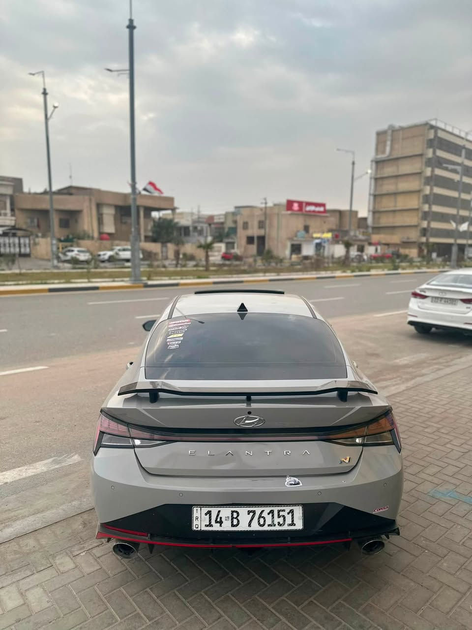 بسم الله الرحمن الرحيم
Hyundai Elentra N 2023

ماشيه 55الف ميل  🇮🇶

❌المحرك :2000تيربو  ☠️❌

للبيع  

المواصفات:❤️‍🔥N 

_لون مميز أسمنتي 

_كير اوتماتيك 8 نمر دبل كلچ DCT 

_كشن حضن 

_كشن علامة N

_كشنات كنتاره وجلد N

_سلايد روف 

_اناره داخليه 👌🏻٢٤ لون

_تحكم ستيرن نورمال وسبورت

_تحكم دبلات نورمال وسبورت

_ابواب بصمة

_بصمة تشغيل 

_شحن وايرلس

_شاشة متصله 

_كاميرا

_نظام صوت _𝐁𝐎𝐒𝐒

_اشارة ترحيب

_اشارة مرايا

_اوتو ستوب

_نقطة عمياء

_تحديد سرعة

_تحديد مسار

_رادار امامي 

_رادار جانبي 

_رادار خلفي 

_حساسات جانبي 

_حساسات خلفي

_نظام _ 𝐍𝐎𝐑𝐌𝐀𝐋

_نظام _ 𝐒𝐏𝐎𝐑𝐓

_نظام _ N🚀

_نظام _NGS☠️🩶

_كشنات هيتر

_ستيرن هيتر

_صندوق ذكي

_لايتات ليد 4 عدسات زينون

_بگلايت ليد

الحادث سخيف جداً الصوره حادث موجود بالمنشور راح تشوف شكد سخيف 

مكان السياره بصرة  
  

 السياره رقم بصرة 

 السعر 155 وبيها مجال

للاستفسار : ***********
