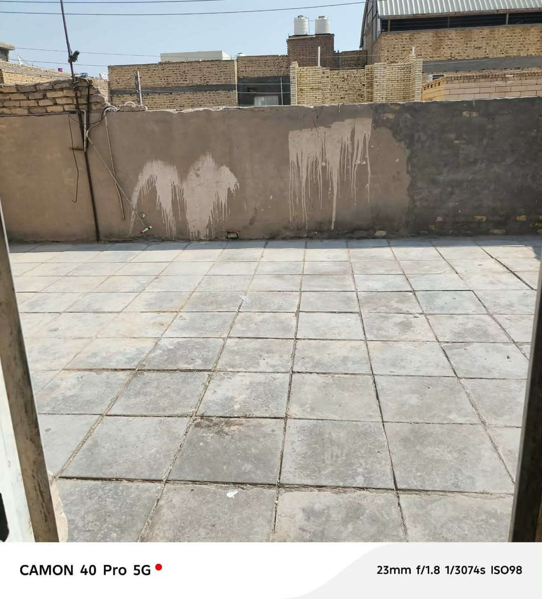 حي الشهداء • غرفتين • سطح معزول