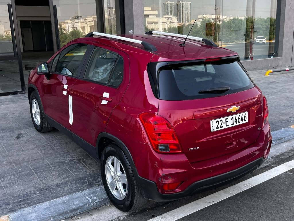 جۆر: شۆفرلێت تراکس (Chevrolet Trax)
​مۆدێل: 2018
​مواستفات: LT (فۆڵ مواسەفات)
​دۆخی بۆیاخ: کلین تایتڵ، بێ بۆیاخ
​مەکینە و گێڕ: بەشەرت، نەکراوەتەوە
​شوێن: هەولێر
​نرخ و پەیوەندی:
​نرخ: 83 وەرەقە ($8,300) - کەمێک مەجالی تێدایە
​ژمارەی پەیوەندی (واتساپ): *********** أربيل, العراق
