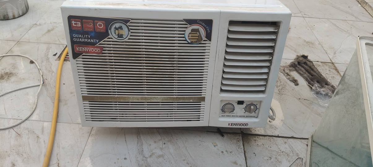 مكيف • جديد بالباكيت • استعمال قليل