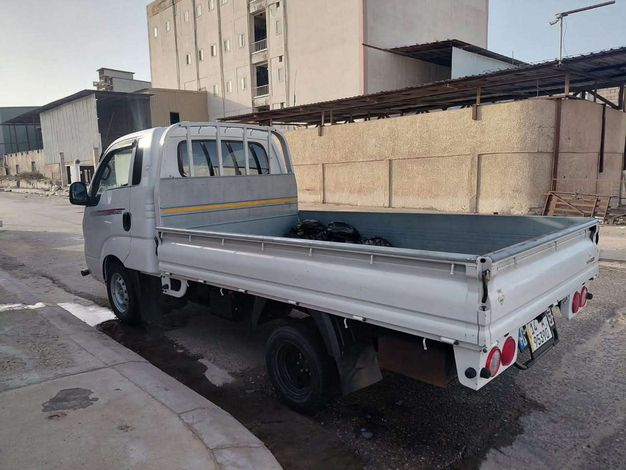السلام عليكم كيا بنكو (غــاز) سياره مديل 2020 ا كفاله رقم بصره جديد باسمي بدون غرامات فول مواصفات داخل جملي
مكينه كفاله 2400 االسعر155 وبي مجال مكان السياره ابو الخصيب رقم الهاتف ***********
