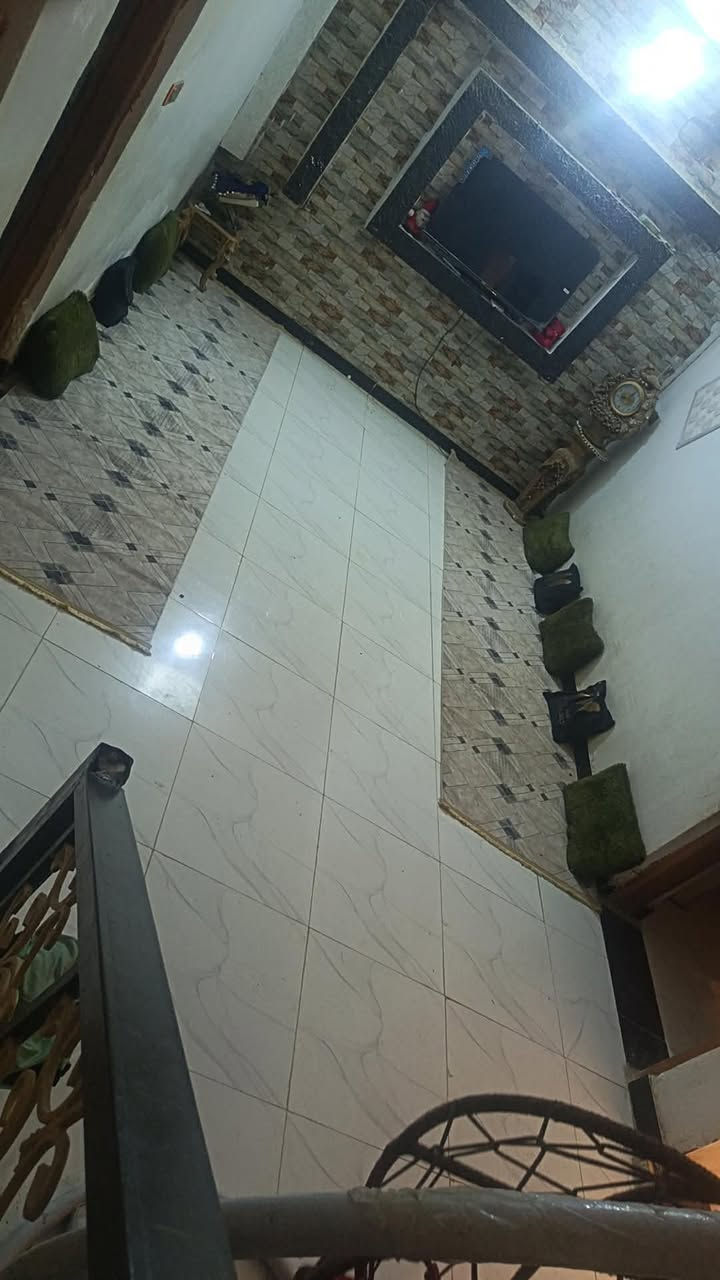 🏠 بيت للبيع – طابو صرف

💰 المطلوب: 51 مليون دينار
📅 التسديد كل الشهري: 280 ألف دينار

📍 الموقع: التقيّة الثالثة، قريب على جسر النجف

📐 المساحة: 200 متر
🏢 البناء: طابقان عكاده 

🔹 الطابق الأول:
• غرفة نوم
• صالة
• استقبال
• مطبخ
• مجمع صحيات
• دخلة خارجية
• كراج
• حديقة

🔹 الطابق الثاني:
• غرفتين نوم
• صالة
• مجمع صحيات

📞 للاستفسار والمراجعة:
مكتب المحيط لبيع وشراء العقار – الديوانية

📍 الشارع الحولي – خلف جامعة القادسية – قرب غسل غريب الطوس

☎️ الاتصال:
***********
***********

📲 واتساب
