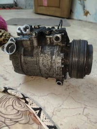 للبيع كمبريسر تبريد صقر حاويه..  سعره ٨٠ ألف.  مكانه بغداد 07762875030