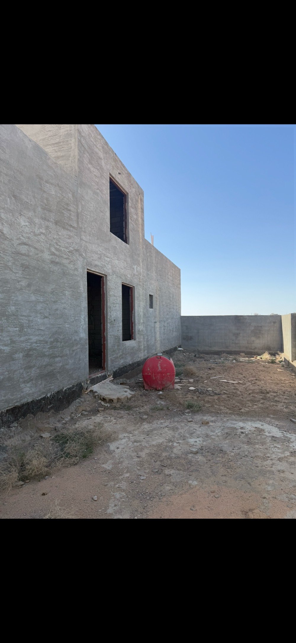 السلام عليكم 

ارض مساحه 360m باني بيه هيكل مساحه 200m 
مكانه السبعه كيلو بسد (المجمع الهندسي)
عارضه ب 80 مليون وإذا يفيدك نتراهم على السعر واني حاضر 
رقمي ***********