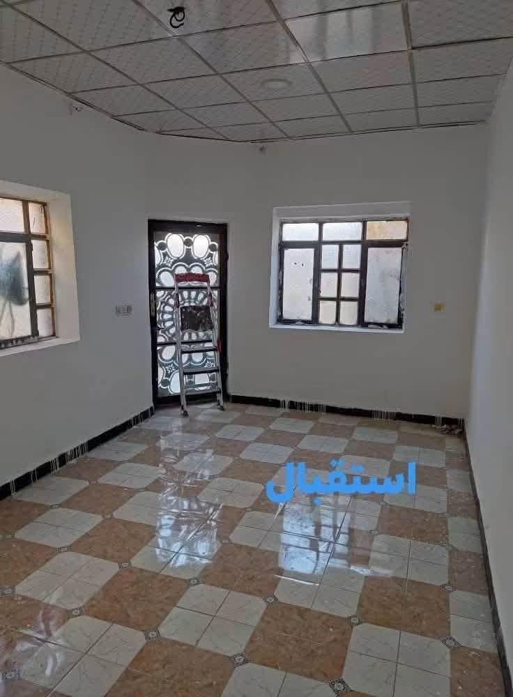 بيت للبيع 105 متر ( طابو صرف )
حي ميسان قطاع 24 .. قرب شارع 60

يحتوي على

غرفة صالة استقبال مطبخ مكشوفة
صحيات داخلية وخارجية وطارمة

السعر 80 مع المجال

للاستفسار *********** مكتب القلعة للعقارات
