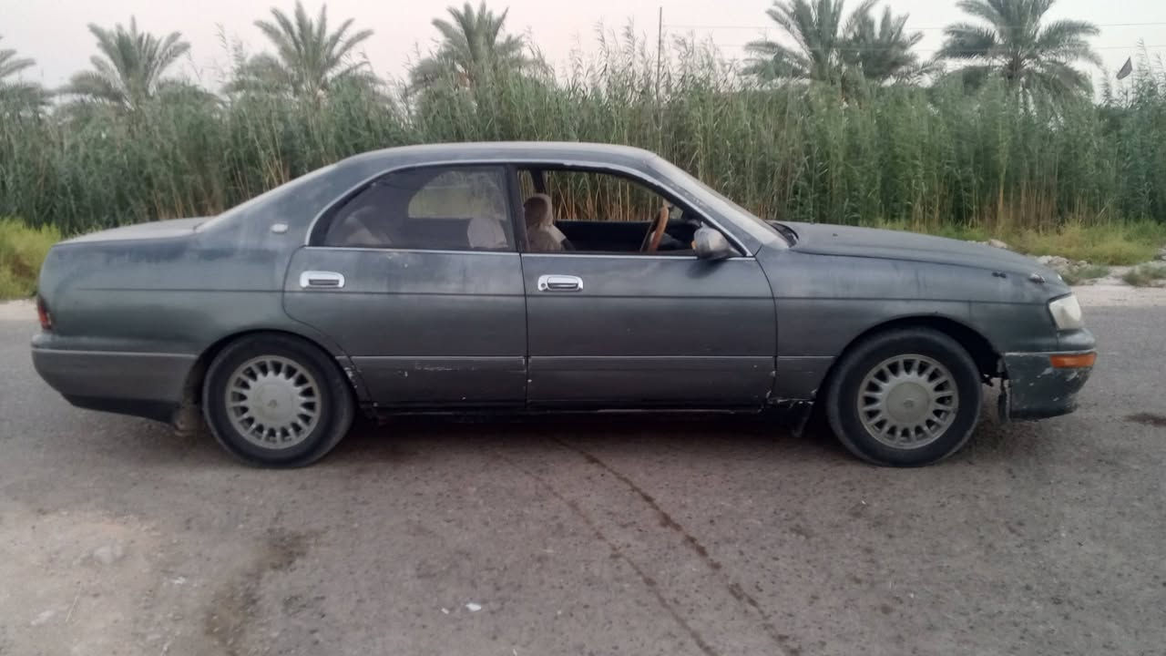 ياالله السلام عليكم كراون بطه للبيع السياره حلوه بس يرادلها ترتيبات رقم كربلاء تحويل ثاني يوم  مكينه ففتي 3000 السياره مكفوله من الكص ونقل الجثه كشنات الاماميه كهربائيه سعرها 38 وبيها مجال المكان بابل المسيب رقم الاتصال ***********
