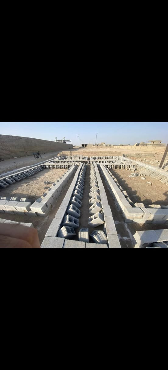 السلام عليكم اساس مدفون كامل  للبيع
مساحه القطعه 240
بقرية الفاروق جاي من السيطره 
قريبه على الشارع العام واصل مي وكهرباء، 
السعر او استفسار اكثر.. 
اتصل ***********
