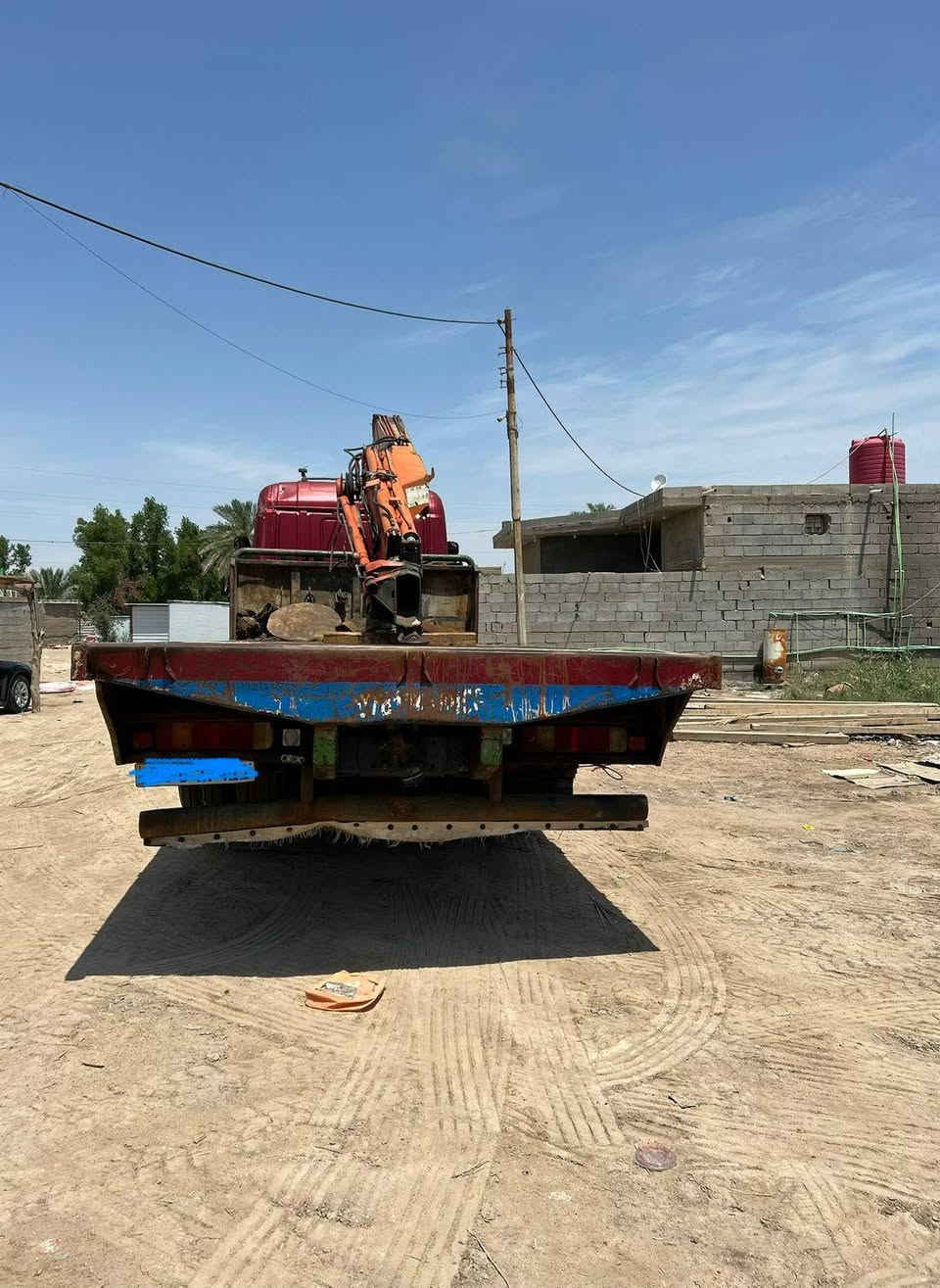 السلام عليكم سكانيه كرين مديل٢٠٠٤ مكينه نجكتر جهاز فاس ١٢طن رابعه سليت دوران كامل مزوج رقم اربيل انكليزي بدي تزكام تبريد شقال  مكان بصره ***********
