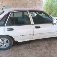 فراشه • ابيض • ورقه