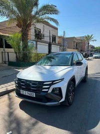 توسان 2025 تو كلر  ماشيه 16 الف  السياره بوضع الشركه  جاهزه بدون اي نق...
