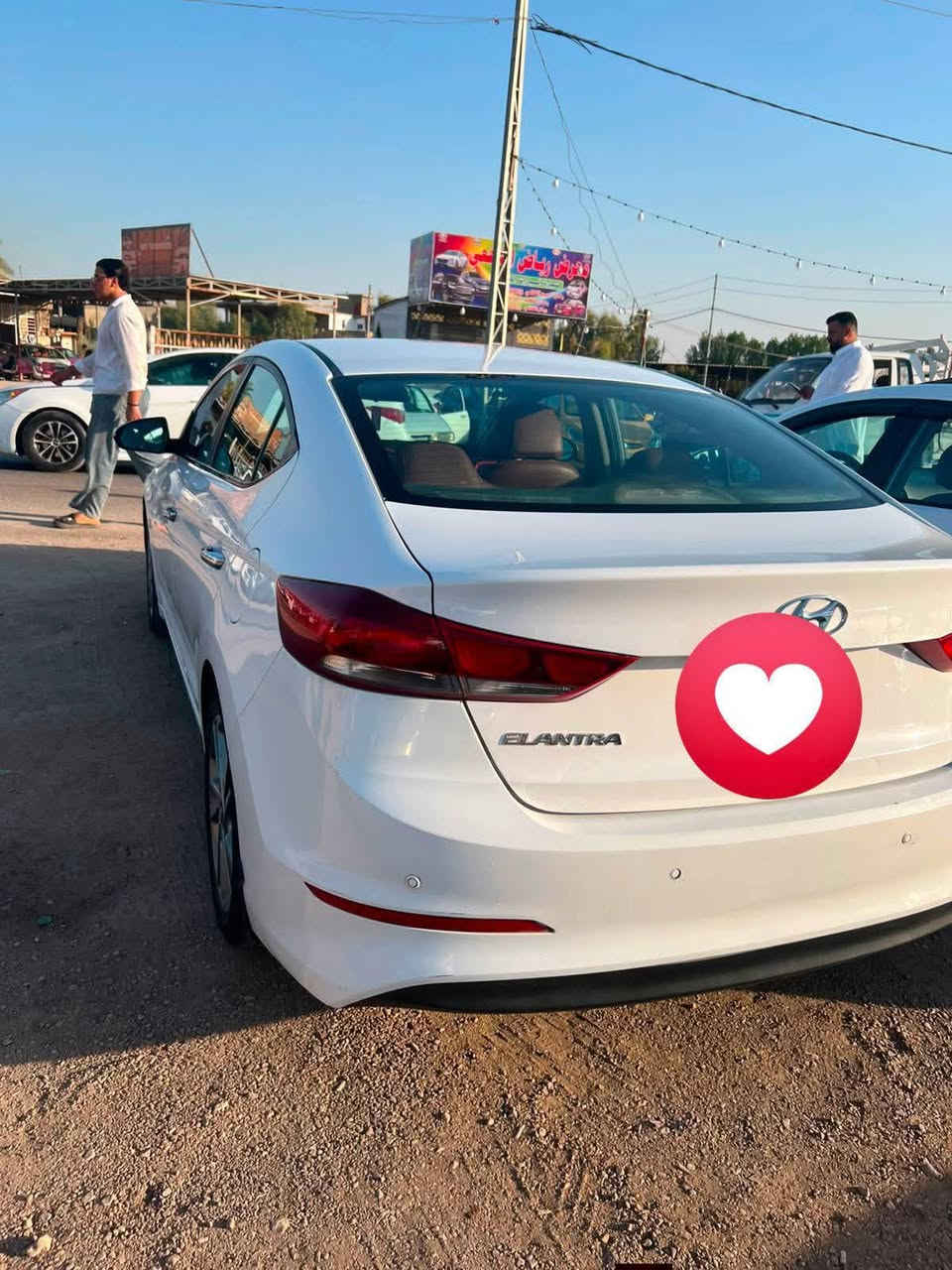 سلام عليكم النترا 2019 سوبر خليجي رقم بغداد انكليزي
فول مواصفات واحد على واحد 
فتحه سلايت+محرك 2000دوش +شاشه كبيره+يدات نيكل 
مري شفط+اشاير مري+تحكم ستيرن جهتين+كامر خلفي+
خمسة ويل كب+تخم تاير جديد+داخل صاج+
السعر :(150)وبيه مجال 
مكان سياره (كربلاء طويريج)
الاستفسار على رقم:***********..
