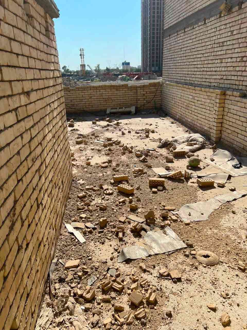 السلام عليكم 

عندي بيت  المساحة ٥٩ 
العنوان  / الحرية الزراعي  شاكر العاني  مقابيل سريع الشعلة 
السعر ٦٠ وبيه مجال  للاستفسار  واتساب فقط 

***********
