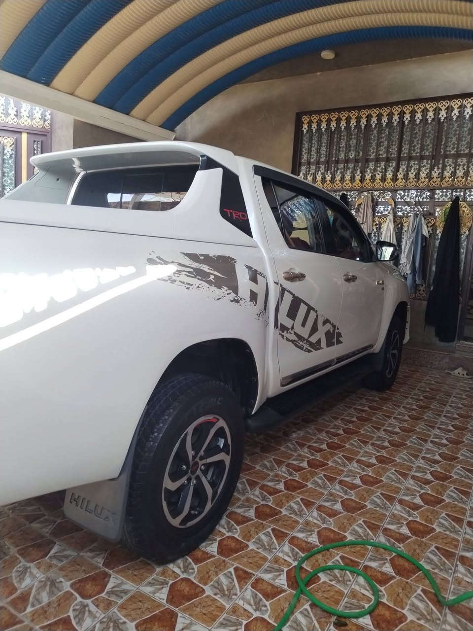 TOYOTA  TRD    البيع
السلام عليكم تيوتا هايلوكس 

موديل 2020 المقدس 

مواصفات

بصمه 

مكينه 6v

تبريد قطعتين 

السياره كفاله عامه 

السعر 325   $
  
ماشيه 90

الاستفسار 

***********
