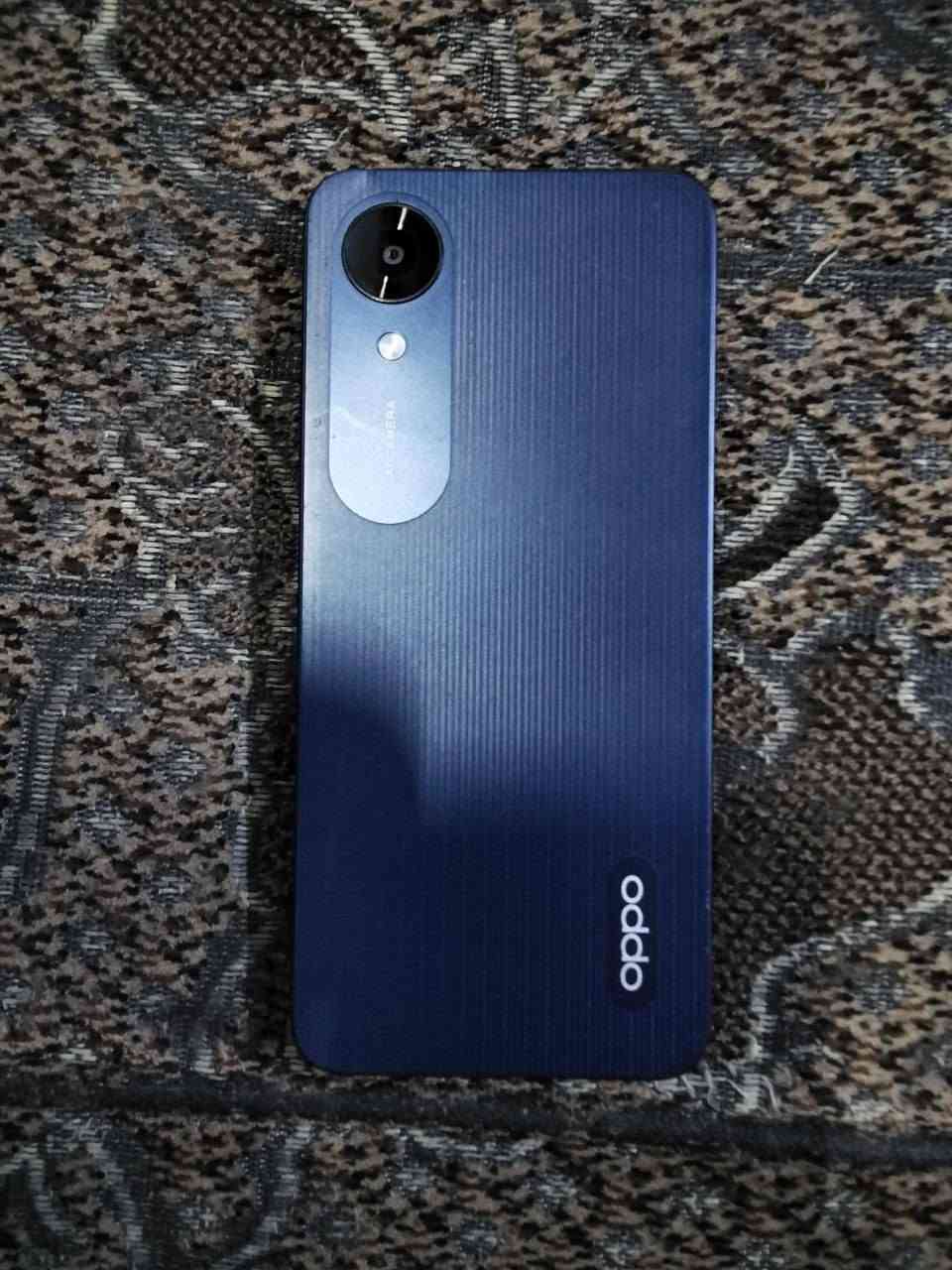 سلام عليكم جهاز oppo 17k للبيع( سعره 55 محتاج وريد ابيعه ) ذاكره 64 جهاز يخبل الله شاهد بعده جديد مابي شي ولا داخل تصليح بس الشاشه شويه بيه كسر مثل ما موضحه بل صوره 
( بغداد العبيدي ) ❗
الاستفسار رقمي اتصل *********** ❗👉
واتساب *********** ❗❗👉
