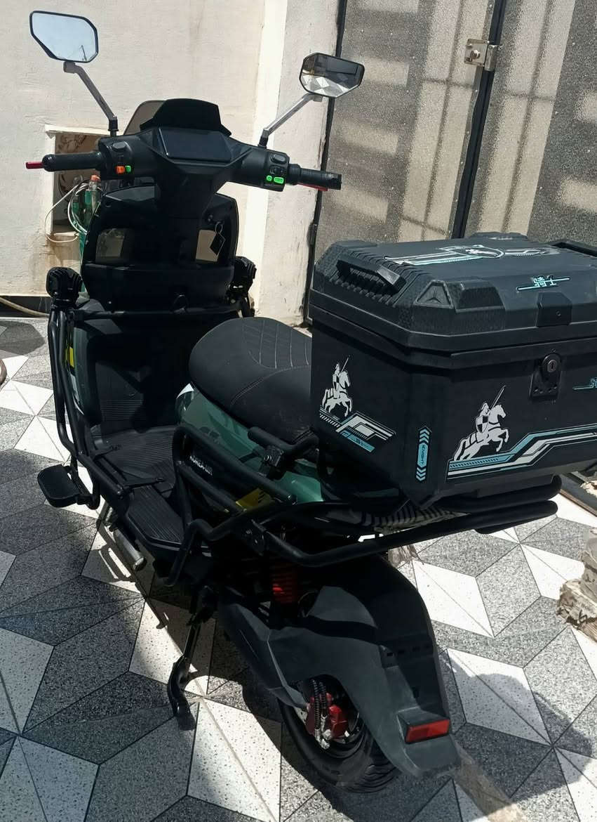 دراجة للبيع
koria MR الوحش

6 بطاريات سعة 46 امبير الملف 3000W

الدراجة جديدة استخدام قليل   

رايده 800 الف. وبيه مجال قليل

***********واتساب فقط
