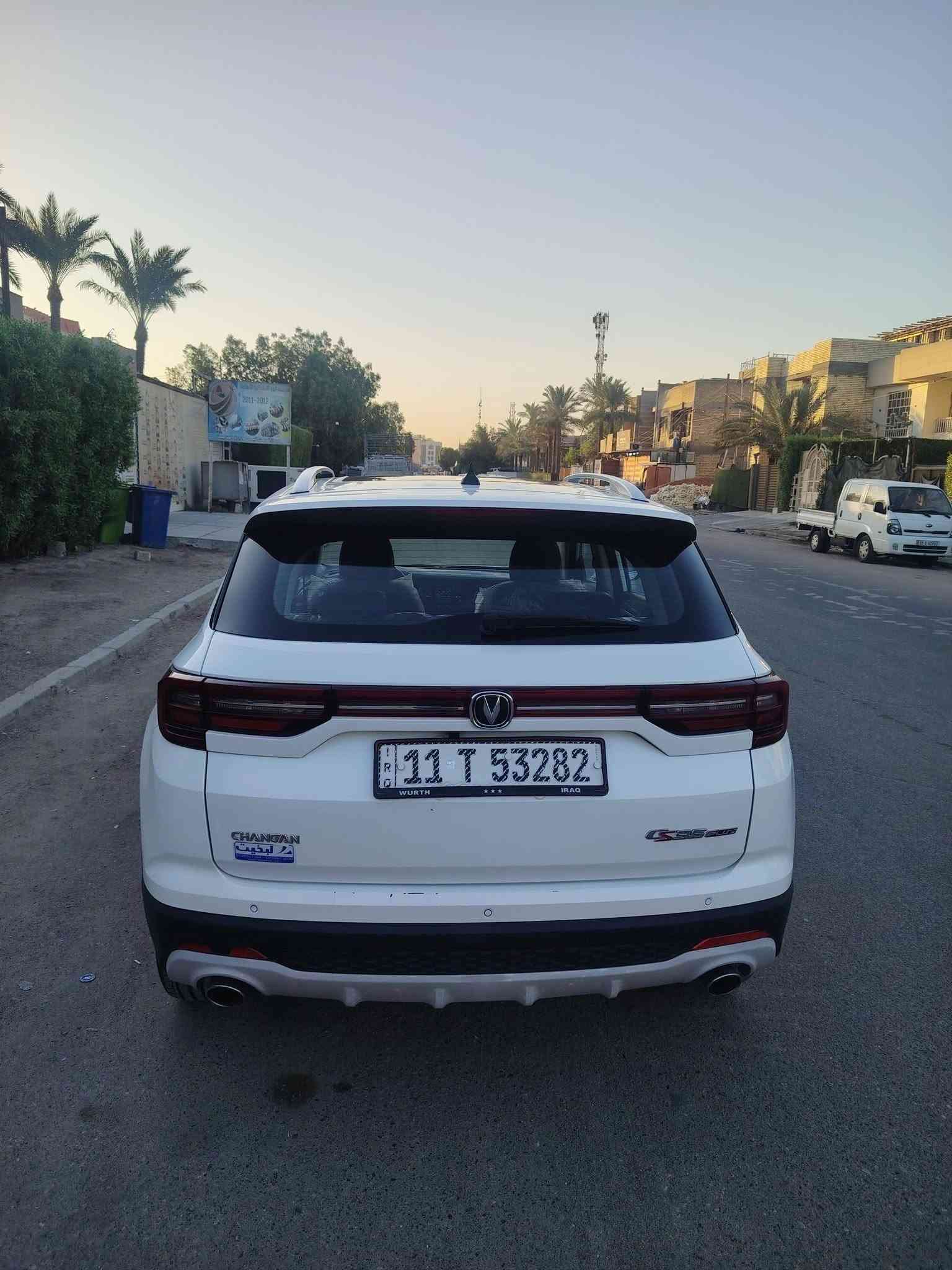 ‎السلام عليكم
‎للبيع شانجان cs35 plus  
‎ لون ابيض 
السعر 14 مليون او ربع 
‎ضمان شركة البخيت موديل 2021 كفاله عامه 
فول ‎المواصفات 
‎محرك 1400 توربو بانزين عادي
عداد المسافه180
‎ وضعية قيادة رياضية
‎ مقابض الابواب / كروم
‎ مثبت سرعة ( كروز كونترول)
‎مكابح ABS
‎ نظام الكتروني لتوزيع القوى بالتساوي على العجلات الاربعة عند التوقف EBD
‎ نظام للمساعدة اثناء النزول على منحدر HDS
‎ قفل السيارة يفتح اوتوماتيكيا عند الاصطدام 
‎ حساسات خلفية عدد 3 
‎ نظام لتتبع ضعط الهواء في الاطارات
‎ تشغيل عن بعد
‎ قفل مركزي + مفتاح ذكي + تحكم بالمقود
‎ فتحات خلفية للتبريد
‎ شاشة العدادات LCD 7 inch
‎ مرايا جانبيه قلابه وتعدل كهربائيآ ومدفئة
‎ بانوراما مع تحكم عن بعد
‎ كاميرا خلفية 360 درجة
‎ تحذير وتوقف تلقائي عند وجود سيارة 
‎ سماعات ومكبرات صوت عدد 6
‎ اضواء اماميه واضواء خلفيه LED 
‎ كشنات جلد طبيعي
‎وهناك مواصفات اخرى 
العنوان بغداد البلديات الرقم ***********‎
