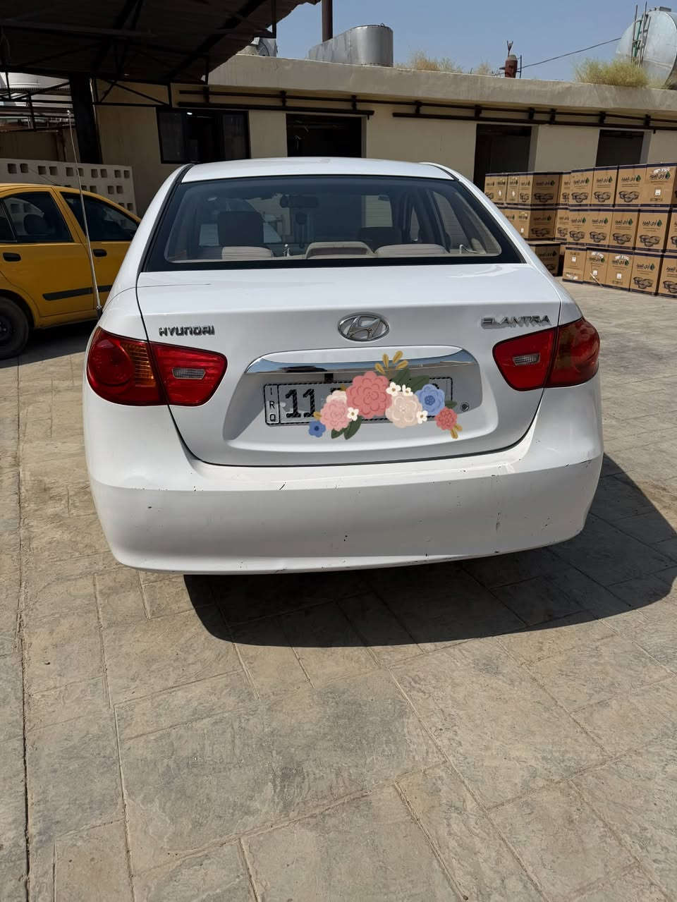 سلام عليكم 
النترا 11 رقم بغداد للبيع
كير مكينه شركة تبريد تدفئه كهربائيات كلها شغاله مكفوله من الضربه عدا الجاملغ الأيسر ظربه خفيفه ومصلح بدون دواخل والبنيد فقط مبدل بسبب التقشر  مكانها بغداد السعر 105$ وبيها مجال للأستفسار  ***********☎️***********☎️
