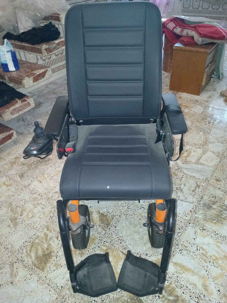 سلام عليكم عربانه شحن جديدة ما مستخدمه حته مشي ما ماشيه تجي تفحص وتاخذه للبيع السعر 550وبيه مجال بسيط‪‏‪***********‬‏ متواجد وتساب فقط مكاني كربلاء طوريج +الشاحنه وياه

