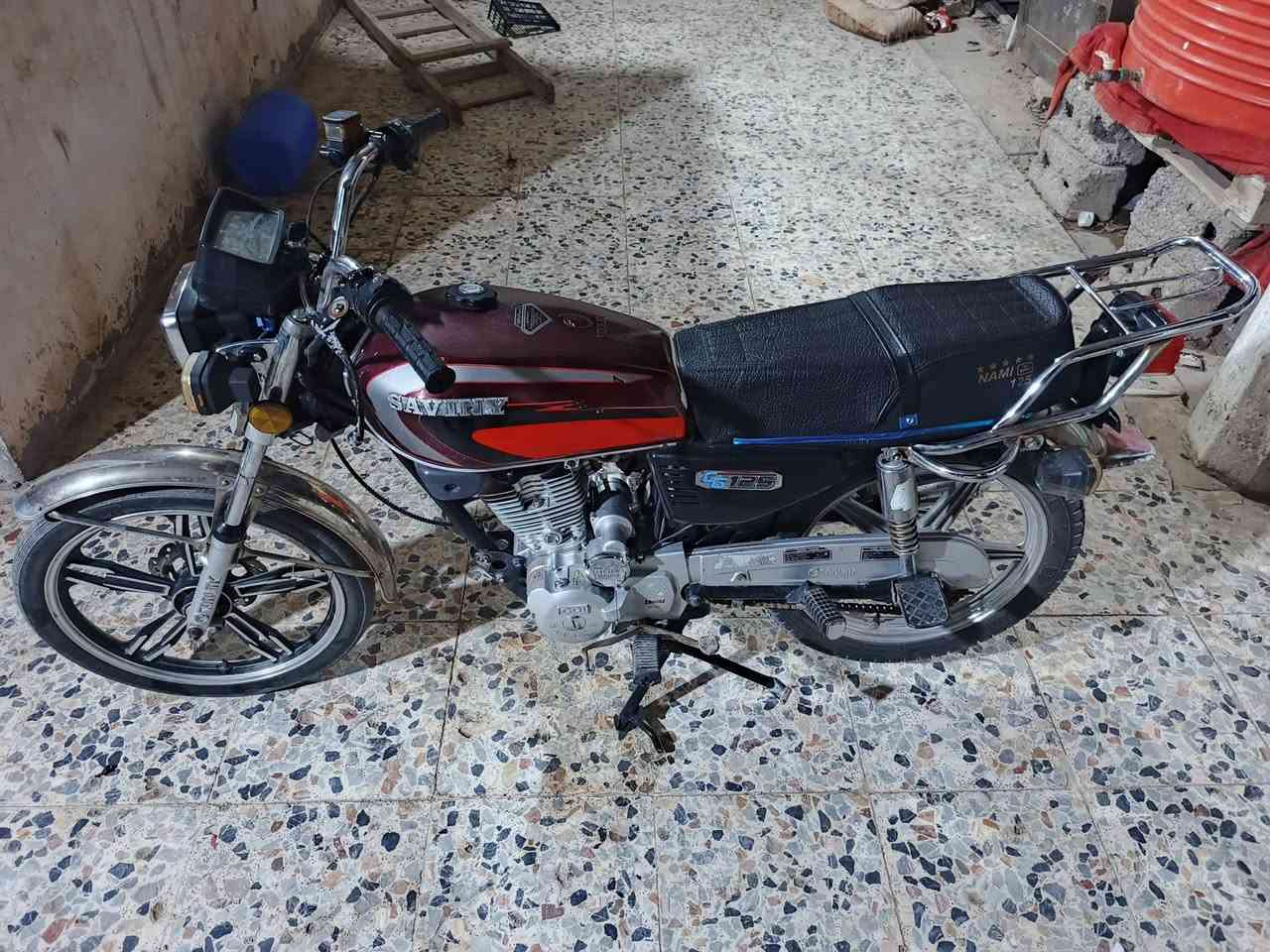 السلام عليكم شباب دراجه سيفان له بيع اداوت ضايعه اوراق خمسه كير نضيفه جاهزه كهربائية كله شغاله سعره 550 بيه مجال مكاني ابو الخصيب رقم الهاتف ***********
