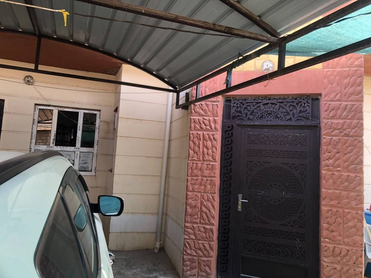 للبيع • بيت • خلف جامع الصابرين