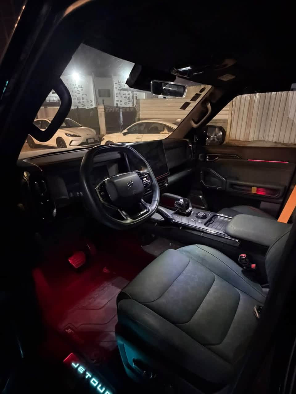🚘 Jetour T2 2025 – فل أوبشن

📌 الموديل: 2025
📌 الممشى: 21,000 كم فقط
📌 المحرك: 2.0 تيربو
📌 القير: أوتوماتيك DCT – 7 سرعات
📌 الدفع: 4WD دفع رباعي
📌 أوضاع قيادة متعددة: Sport / Economy / Snow / Mud / Rock وغيرها
📌 كاميرا 360°
📌 رادار Adaptive Cruise Control
📌 تحذير النقطة العمياء
📌 تحذير مغادرة المسار + المحافظة على المسار
📌 فرملة طوارئ أوتوماتيكية
📌 شاشة 15.6 إنچ
📌 عدادات رقمية 10.25 إنچ
📌 Apple CarPlay + Android Auto
📌 شحن لاسلكي
📌 فتحة سقف بانوراما
📌 باب خلفي كهربائي
📌 مقاعد كهربائية + ذاكرة + تبريد
📌 تكييف أوتوماتيك
📌 Matrix LED
📌 إضاءة Ambient
📌 حساسات مطر
📌 جنوط 20 إنچ
📌 Auto Hold
📌 أنظمة أمان ومساعدة للسائق

🔥 فل أوبشن – ممشى 21 ألف كم

💰 السعر: 38 مليون قابل للتفاوض
📞 للاستفسار: *********** 
📍 الموقع: بغداد
