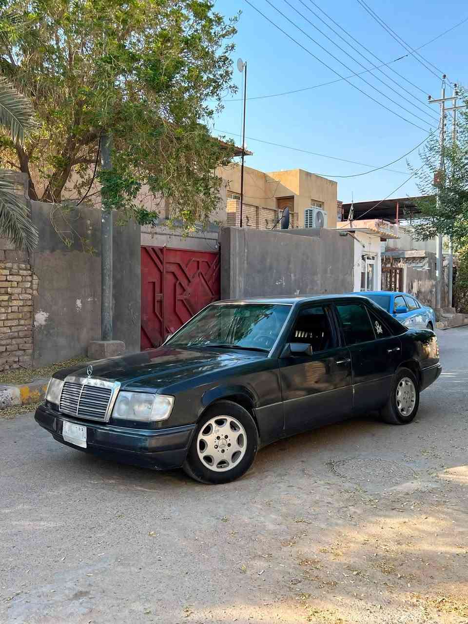 السلام عليكم مارسدس دب 1985 رقم بغداد الماني سنويه منتهيه راعيها يحول اصوليات كامله غرفه جلد تحكم كهرباء فتحه بالقماره السياره حلوه مرتبه بيها مكينه 2,5vvt بيها نقوصات يطيحن من سعرها السعر 45 وبي مجال مكاني بصره قرنه شرش ***********
