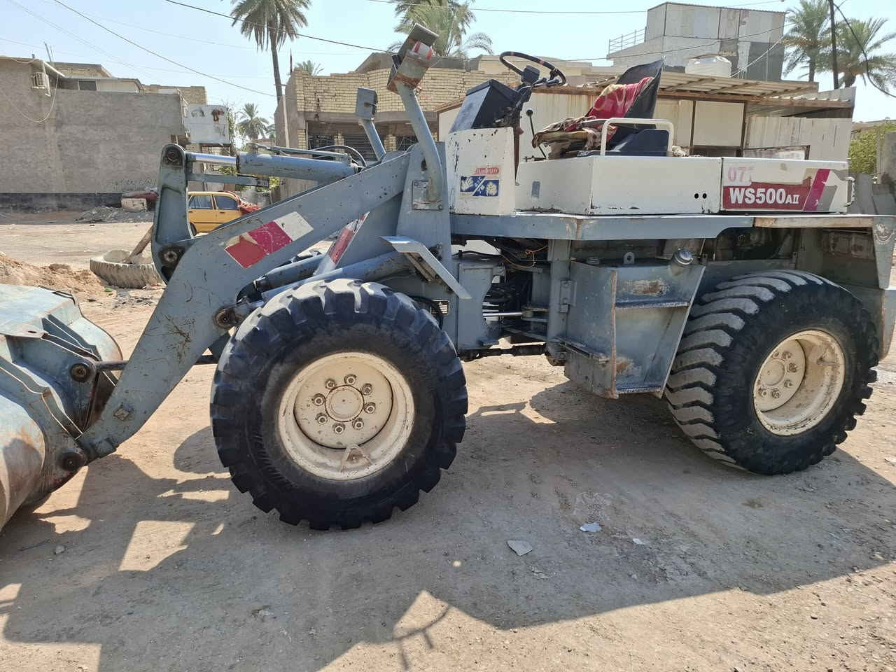 السلام عليكم للبيع شفل مسبوشي حجم 500
رقم بصرة بيامه جدد صينيه جديده تايرات جدد 
كير مامفتوح بلاد مظخه الاصليه مكينه بيها بخار 
اكسلات جدد وع البلاد ما مفتوحات  دفع رفع خير من الله
 مكينه جاهزة كبل الشغل متصرف عليه ولا ربع  
مكان بغداد الكاظمية / السعر 150 ورقه وبي مجال قليل
 الاتصال ع الرقم ***********
