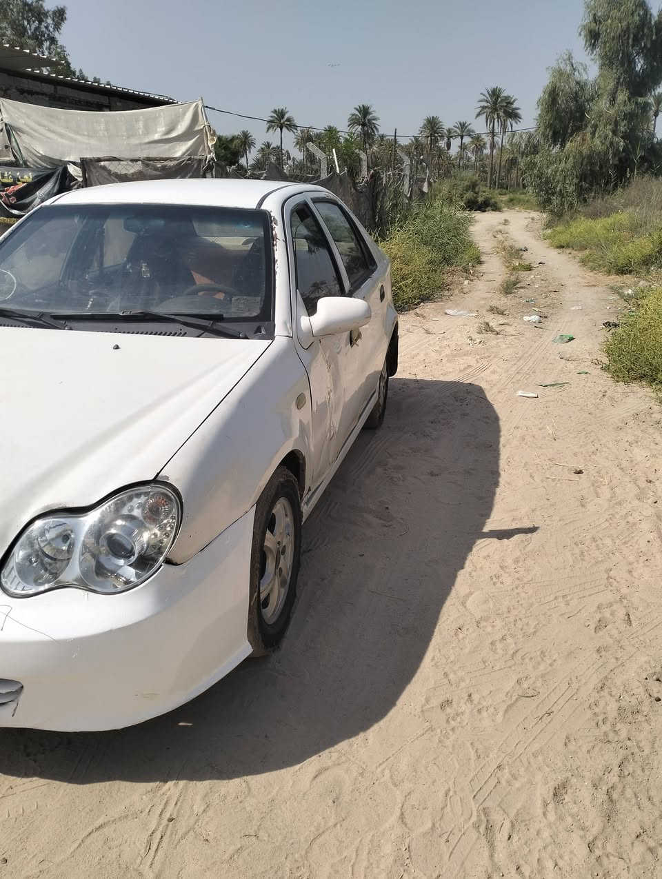 سلام عليكم جيلي ck البيع سياره نظيفه مابيه ضربه فقط الباب مكينه تنقص وكير جديد تبريد شغال فقط قايش تايرات جدد  موديل 13 السعر 23وبيه مجال مكان كربلاء طويريج ***********
