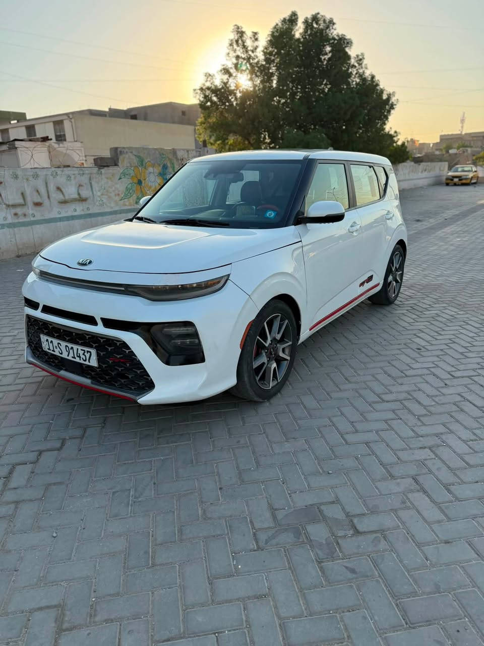 كيا صول 2021
GT line 

فول مواصفات 

فتحه 

بصمه تشغيل عن بعد 

اشاير مري 

كشن جلد كهربائي تدفئه 

تحكم ستيرن كامل 

رادارات وقيادة اليه 

داتا شو 

لايت لد 

بك لايتات لد 

دشبول اناره 

شاشه وكامره 

اعلى مواصفات بل صول 

حادثه جاملغ نفسه مصلح كله ليبل واحد بدون تبديل. ماشيه 50 ميل 

السياره جاهزه. هسه مسويله صيانه باتري ومنضومه بانزين. وتخم تاير  

مكينه وكير شرط ما مفتوحات 

صور الحادث من ضمن المنشور 

مكاني بغداد الحبيبية قرب مستشفى الولادة 
*********** 
السعر. 135  وبيه مجال للشراي
