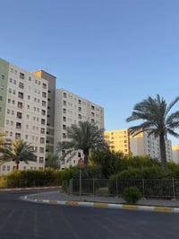 ١٤٠م • شرقي • بلوك B2 طابق ٥