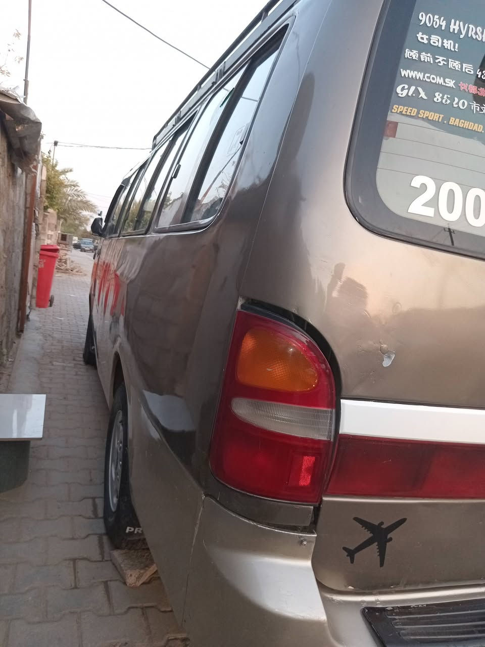سلام عليكم
كيه بريجو شبوط ١٤ راكب للبيع 
موديل ٢٠٠٦ 
رقم بصرة نكليزي بأسمي قبل شهر حولت مشروع وطني مصفره هيئه ومرور 
مكينه خير من الله الكير بس النمره ٢ تفلت ..سلف دينمو كلج كله جديد 
السعر ٨٥ وبي مجال 
***********
