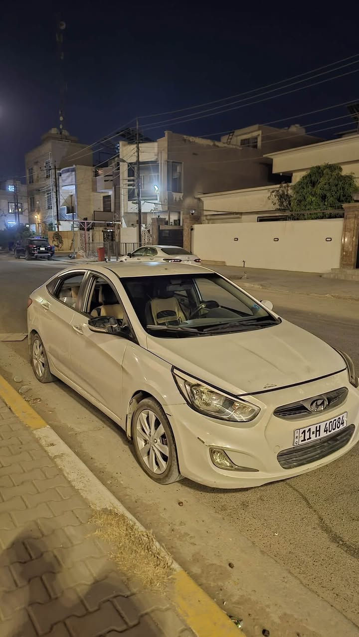 🚗 للبيع | هونداي أكسنت 2016 خليجي
* موديل: 2016 (خليجي)

* محرك: 1400 سي سي

* اللون: أسمنتي

* اقتصادية جداً بصرف الوقود

* حساسات (رادار) خلفية عند الرجوع

* صدر السيارة جيد

* رقم بغداد الإنكليزي الجديد

* التحويل خلال يوم واحد

* السنوية نافذة لغاية 2029

* توجد طخات خفيفة (موضحة بالسونار).

* التبريد عاطل حالياً، ولا أعرف سبب العطل.

💰 السعر: 80 ورقة (8,000 دولار)

والسعر قابل للتفاوض بشكل بسيط.

📩 للاستفسار أو المعاينة

***********
