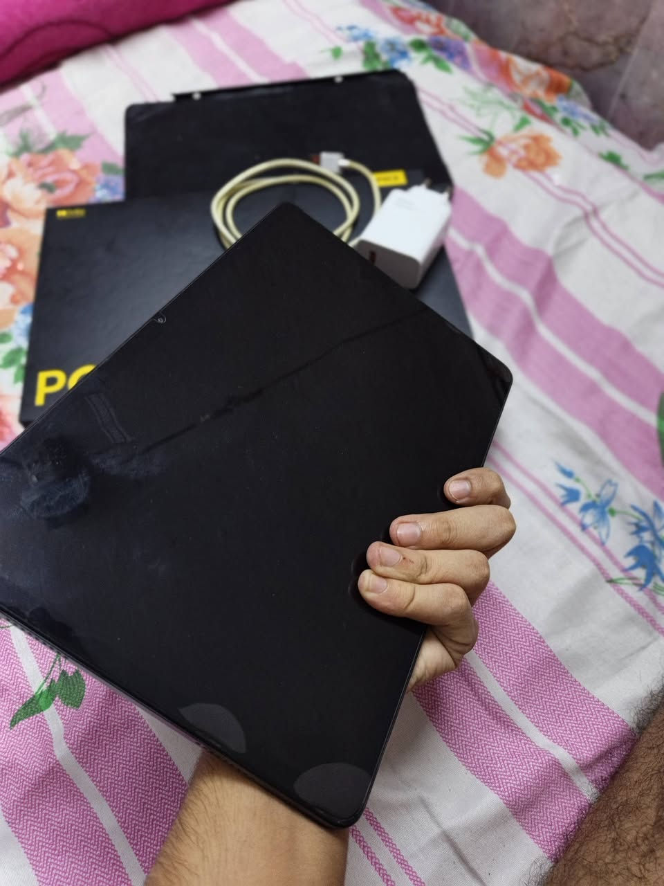 السلام عليكم 
ايباد بوكو باد Poco Pad 
حجم الشاشة 12.1انج بلازمة مو ايباد 😂
شاشه 120 هرتز بوبجي 60 فريم انسة لاك وتقطيع 
ذاكرة256 وعشوائية 12
شحن سريع 33 واط 
لزكة وكفر وحدهن 25 الف شادهن للايباد 
السعر325 وبي مجال مكاني بغداد حي اور 
*********** فقط واتساب بي راسل واتساب وتدلل
