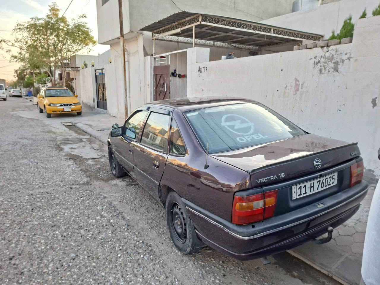 السلام عليكم
اوبل فكترا حجم 18 موديل 93
       بسمي مشروع وطني سنويه لحد 28
               السعر 35وبيها مجال
                  ***********
